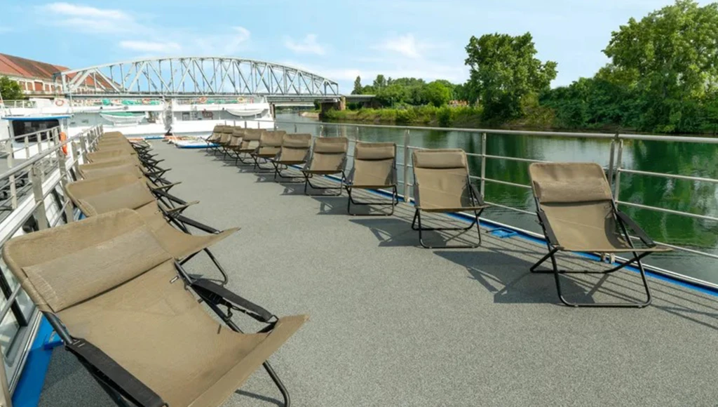 Magnificent cruise in the heart of the French terroir: between the Doubs valley and the Burgundy vineyards