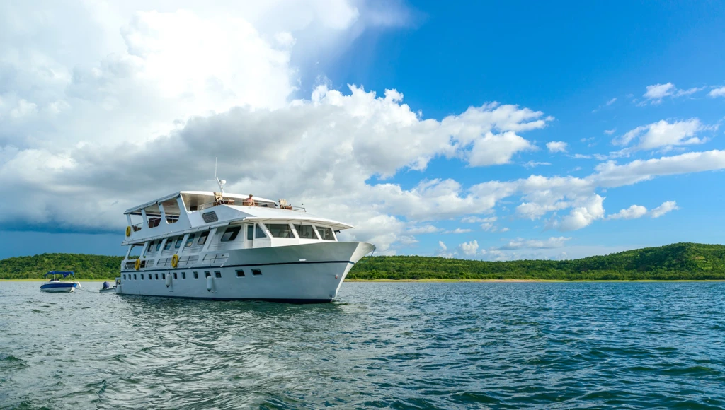 All the magic of Africa on a safari cruise on the Zambezi River and Lake Kariba