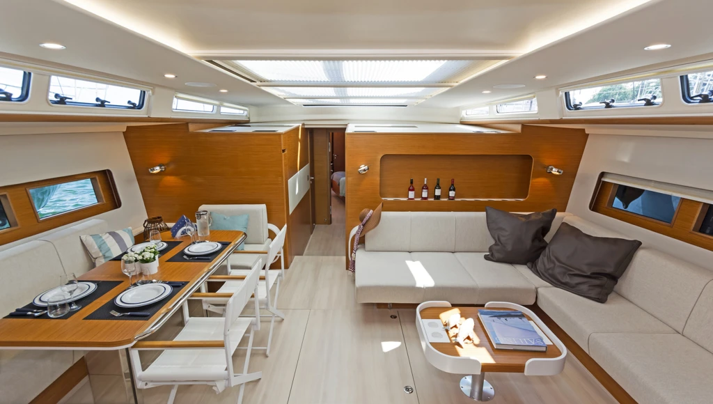 Croisière privatisée à la découverte des Cyclades, à bord d'un superbe voilier