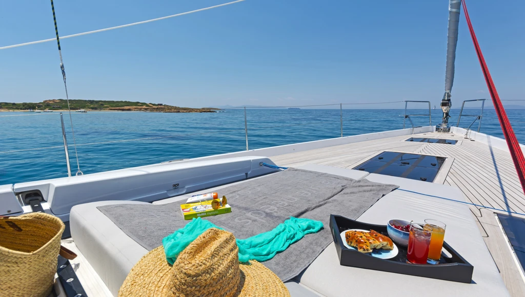 Croisière privatisée à la découverte des Cyclades, à bord d'un superbe voilier