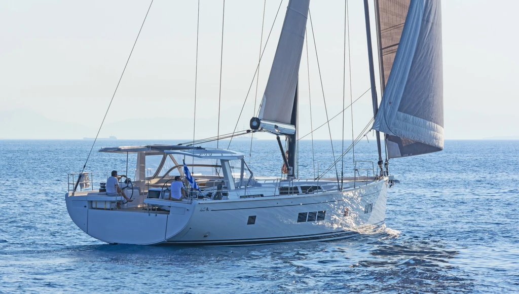 Croisière privatisée à la découverte des Cyclades, à bord d'un superbe voilier