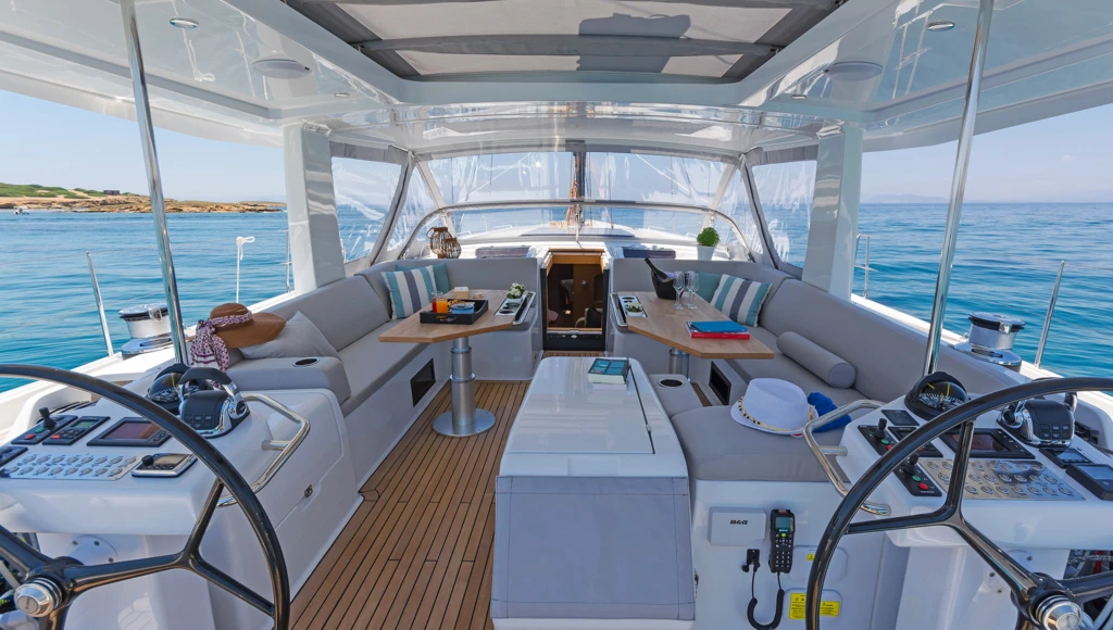 Croisière privatisée à la découverte des Cyclades, à bord d'un superbe voilier