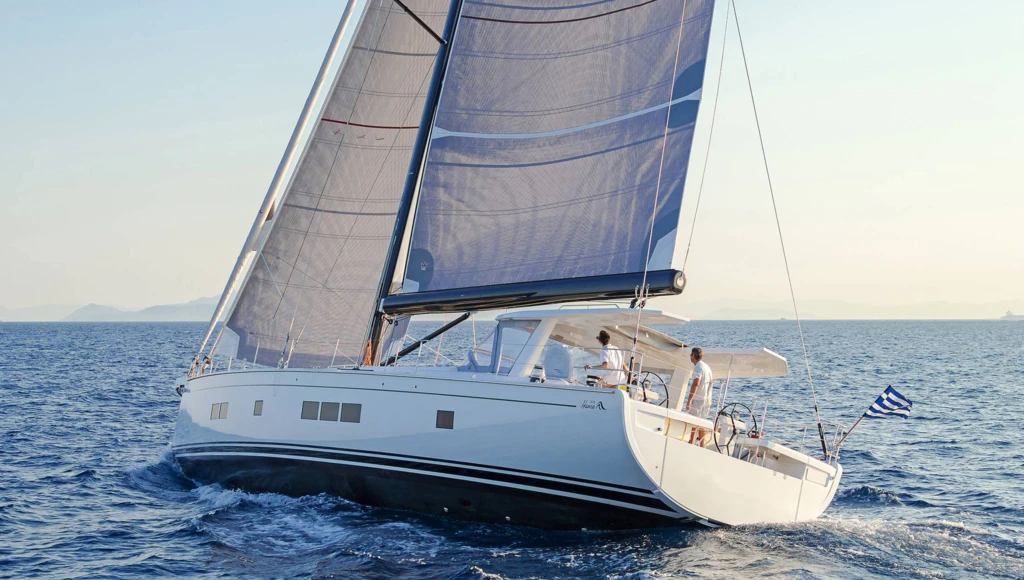 Croisière privatisée à la découverte des Cyclades, à bord d'un superbe voilier