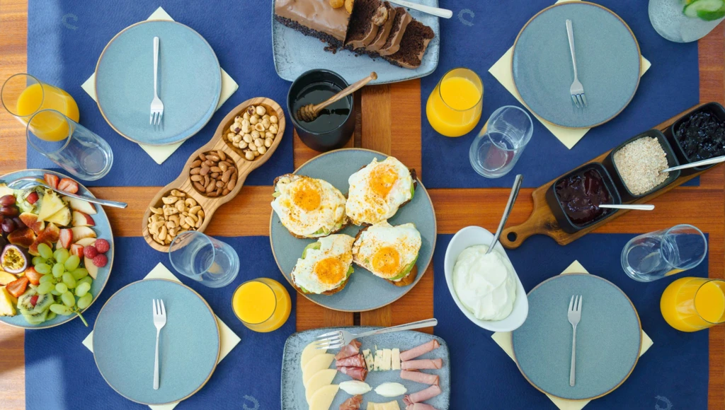 Cap sur les îles Ioniennes : une croisière privatisée à bord d'un magnifique catamaran