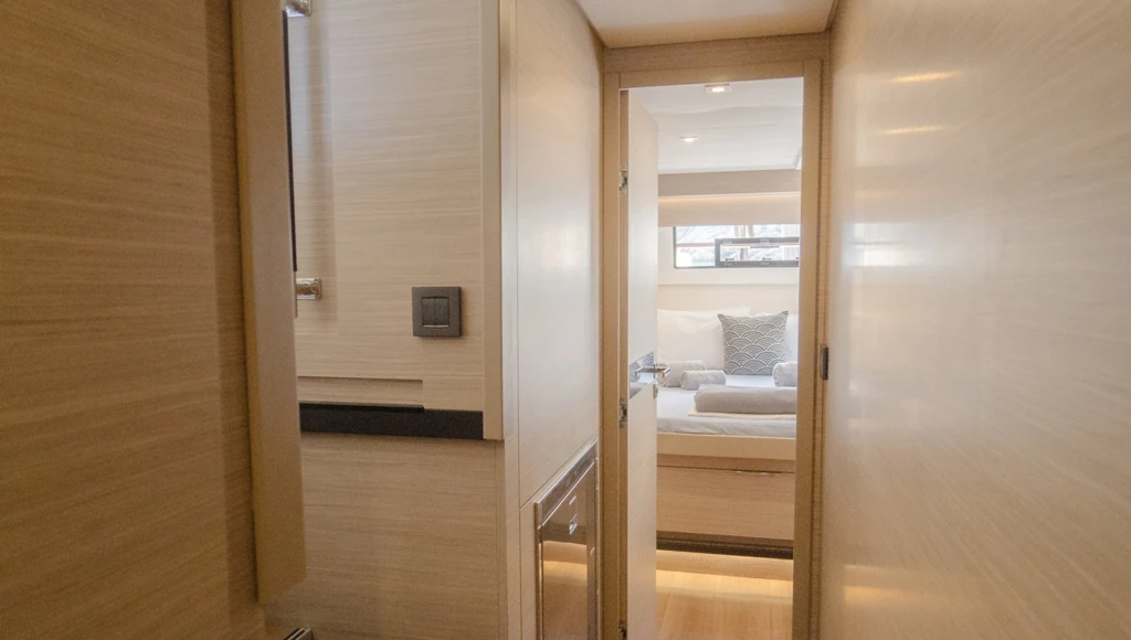 Cap sur les îles Ioniennes : une croisière privatisée à bord d'un magnifique catamaran