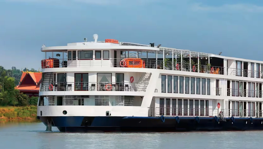 Odyssée culturelle en Indochine, entre villages ruraux, pagodes historiques et marchés colorés