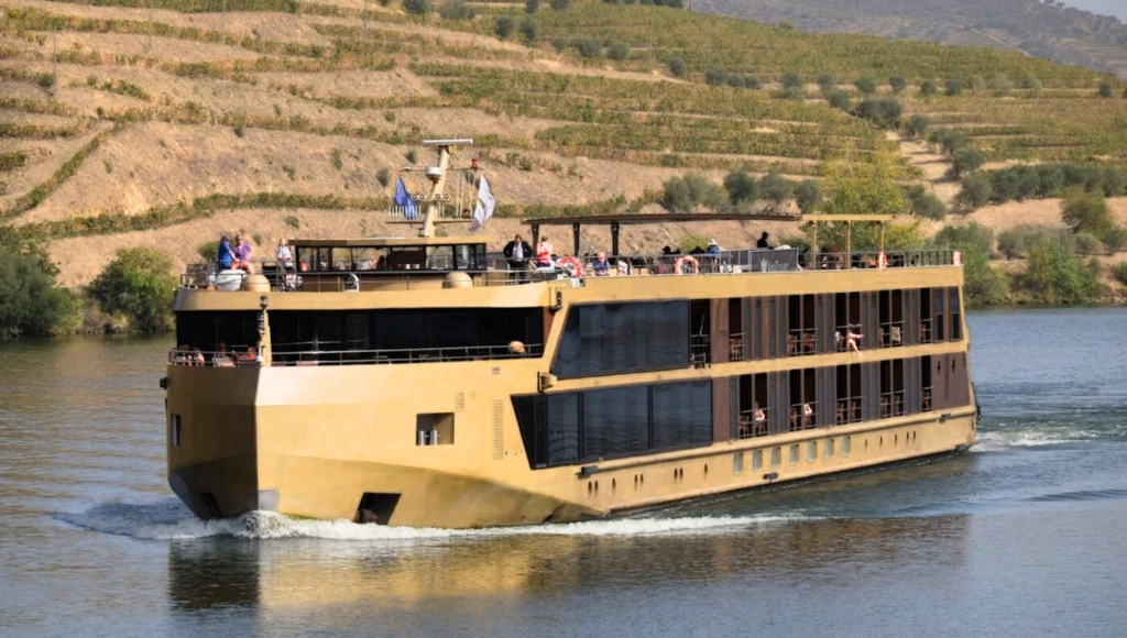 Exploration of the Vineyards and Wineries of the Douro Valley in 7 Nights