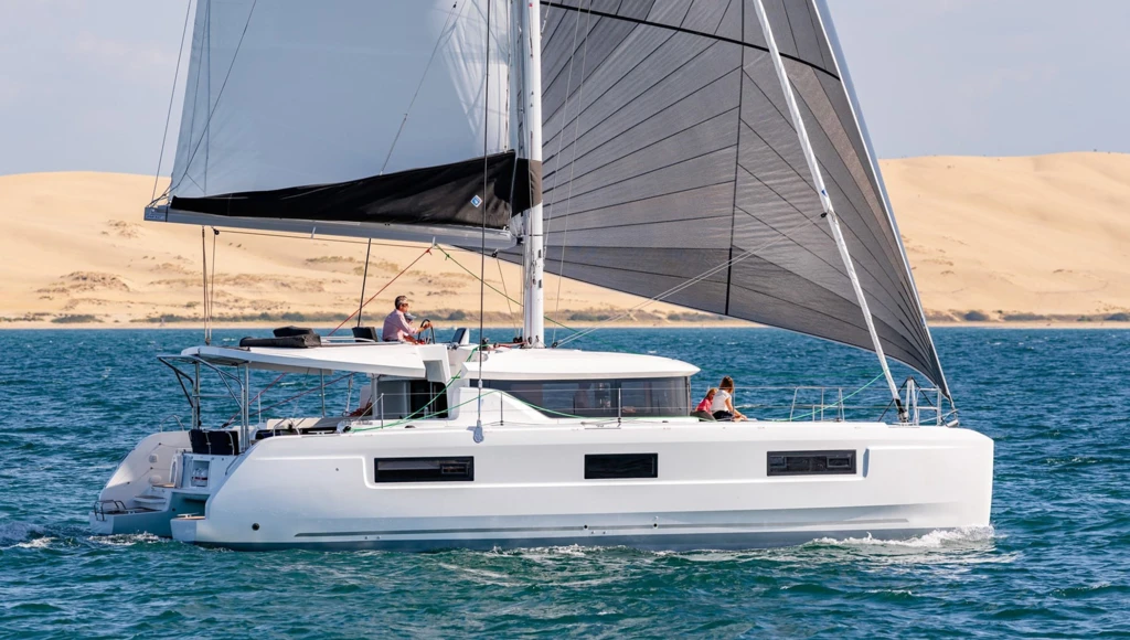 Côte d'Émeraude de Sardaigne et charme Corse : une croisière exclusive de 8 jours en catamaran