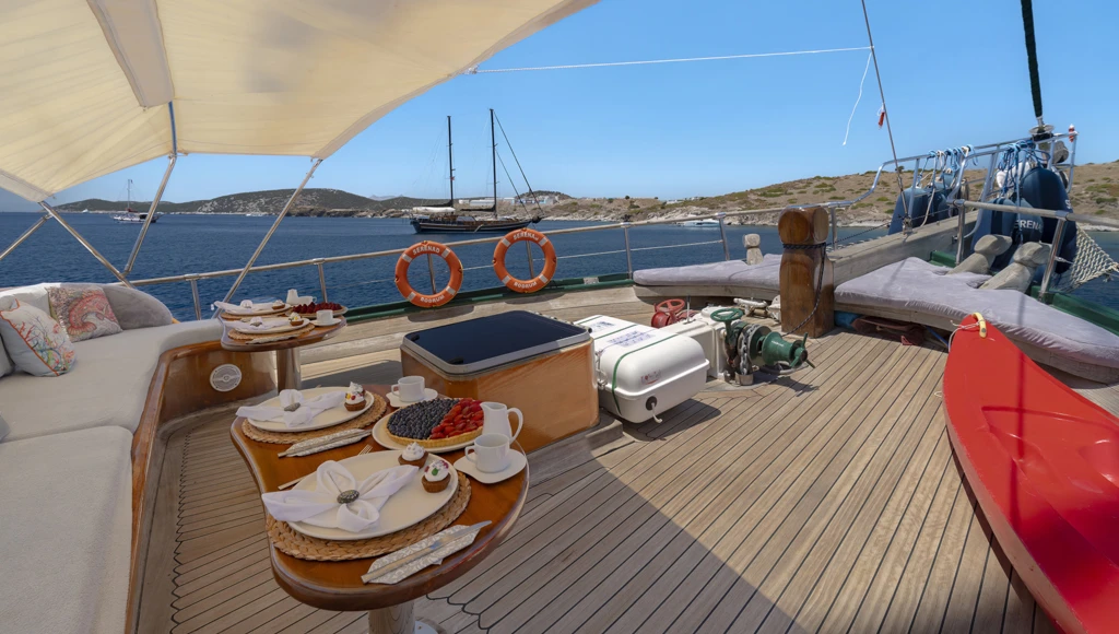 Evasión marítima exclusiva: crucero privado en goleta turca a través del golfo de Gökova