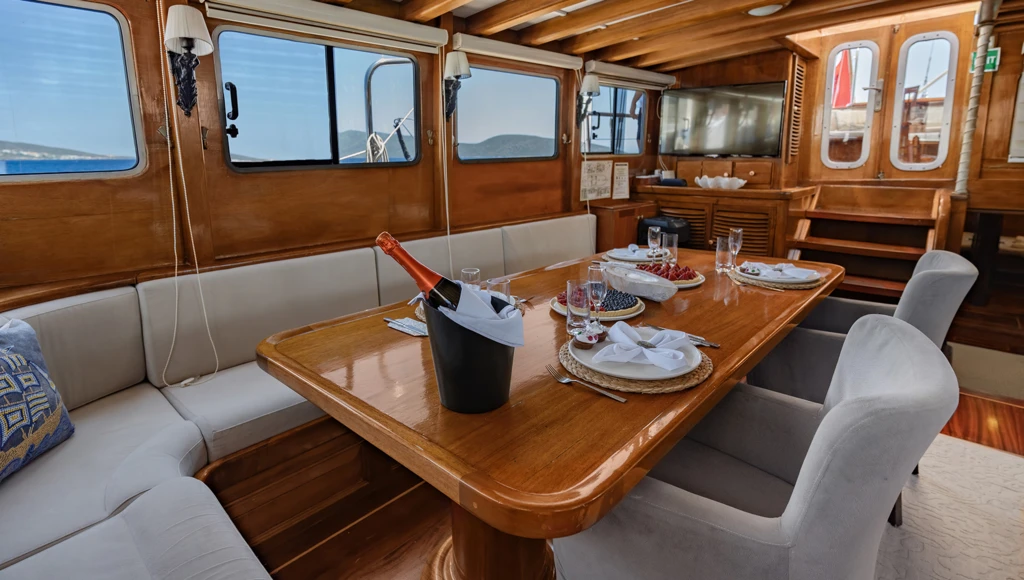 Evasión marítima exclusiva: crucero privado en goleta turca a través del golfo de Gökova