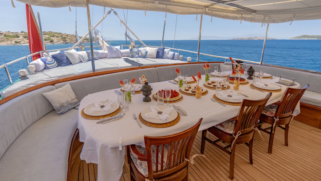 Evasión marítima exclusiva: crucero privado en goleta turca a través del golfo de Gökova