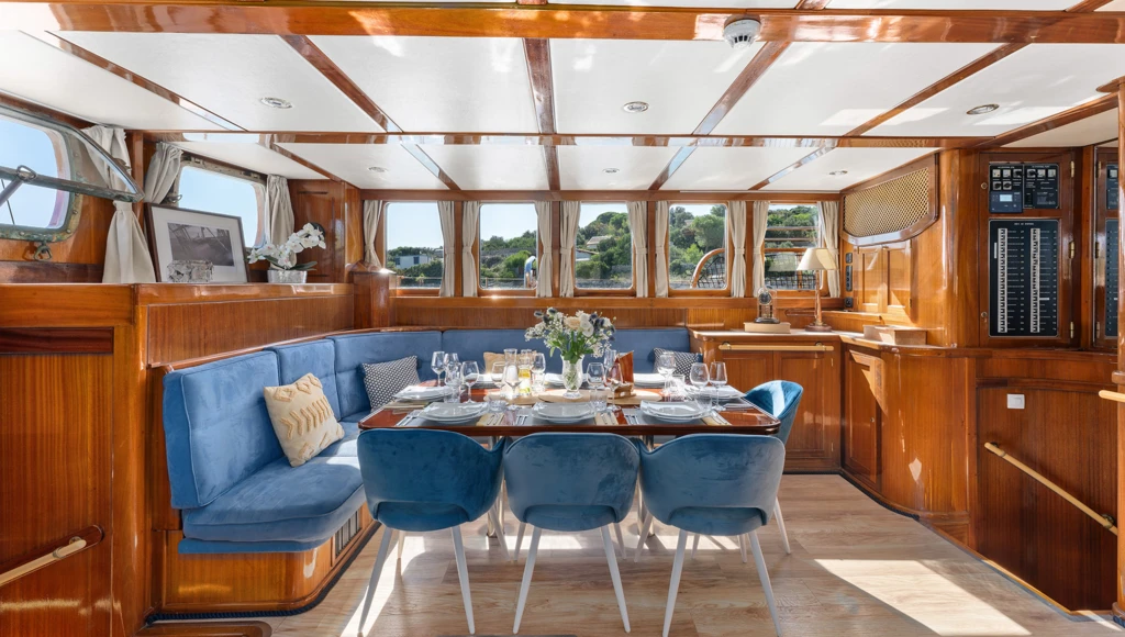 Croisière privée de luxe en Croatie : l'Adriatique en caïque, entre charme et élégance