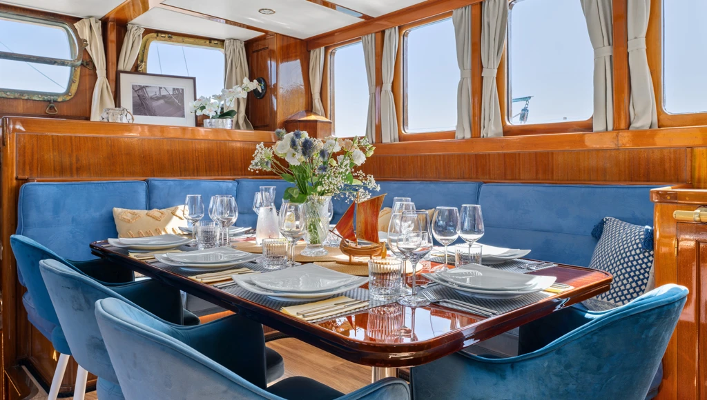 Croisière privée de luxe en Croatie : l'Adriatique en caïque, entre charme et élégance