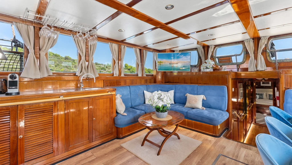 Croisière privée de luxe en Croatie : l'Adriatique en caïque, entre charme et élégance