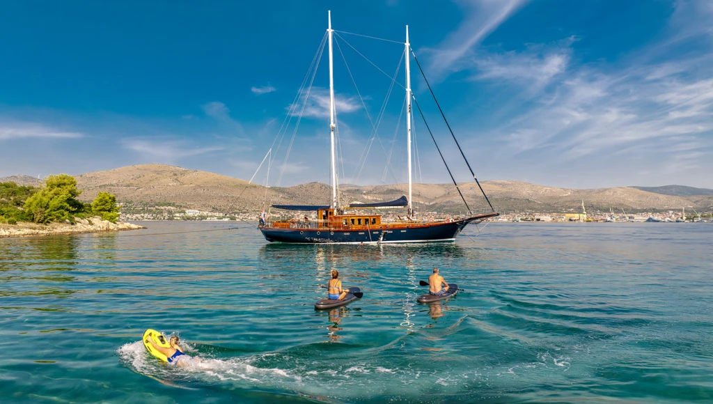 Croisière privée de luxe en Croatie : l'Adriatique en caïque, entre charme et élégance