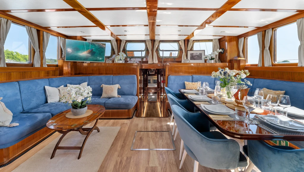 Croisière privée de luxe en Croatie : l'Adriatique en caïque, entre charme et élégance