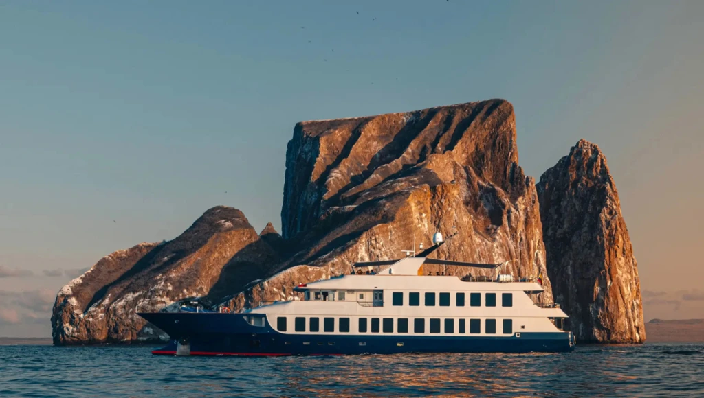 Die unberührten Strände und die einzigartige Tierwelt der zentralen und südlichen Galápagos-Inseln, eine Relais & Châteaux-Reise