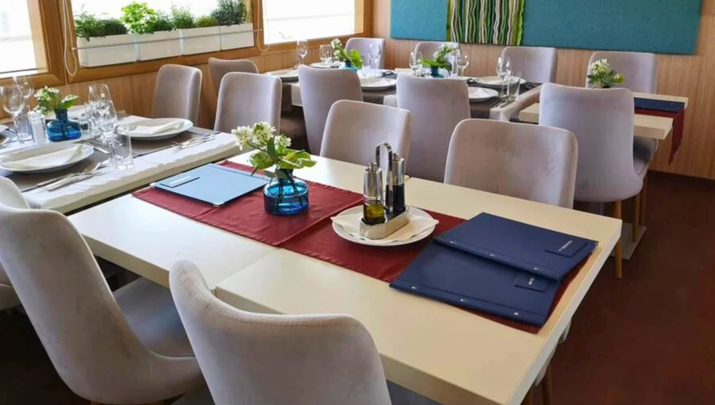 Delicias dálmatas: un interludio encantado entre calas secretas y ciudades históricas, de Dubrovnik a Trogir