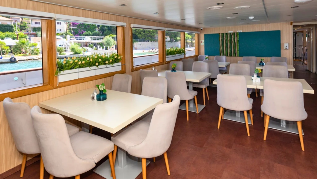 Delicias dálmatas: un interludio encantado entre calas secretas y ciudades históricas, de Dubrovnik a Trogir