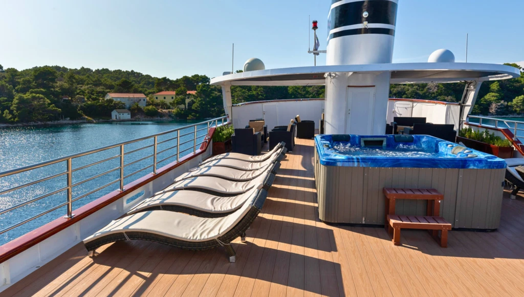 Delicias dálmatas: un interludio encantado entre calas secretas y ciudades históricas, de Dubrovnik a Trogir