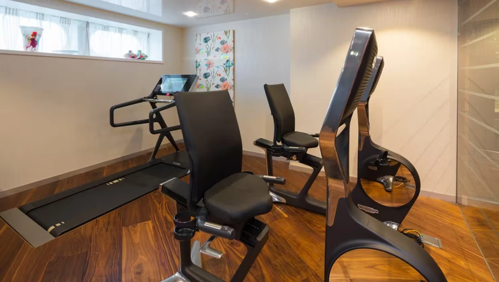 Weingenuss unter den Farben und Aromen der Provence: zwischen sonnigen Weinbergen und französischen Spezialitäten