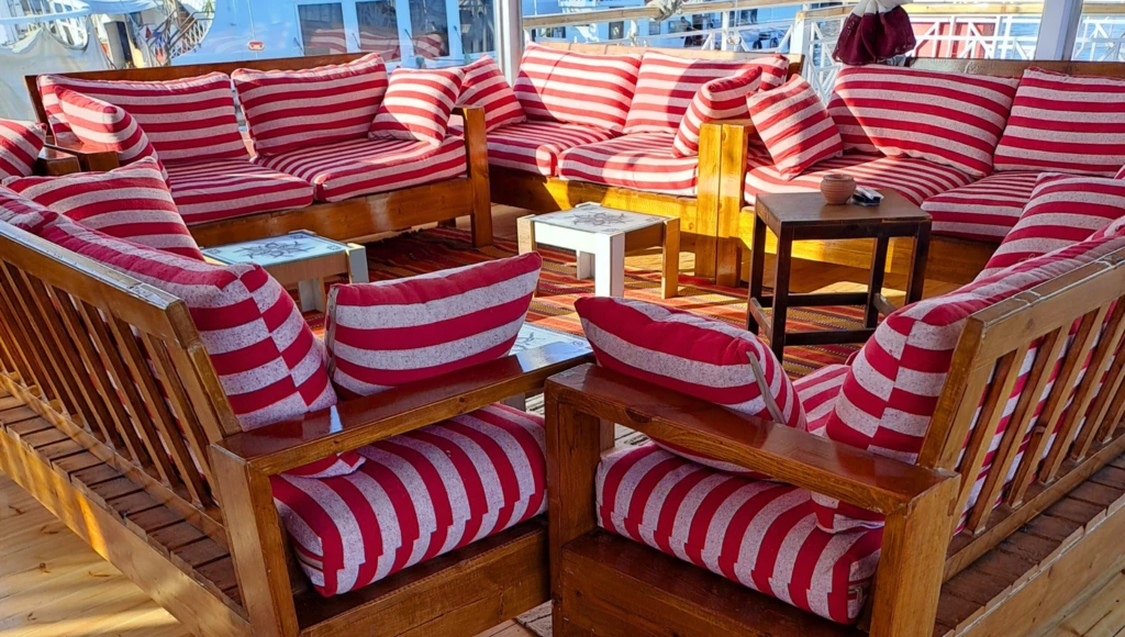 Croisière en Dahabieh sur les eaux sacrées du Nil : une épopée égyptienne, du temple de Karnak aux rives d’Assouan