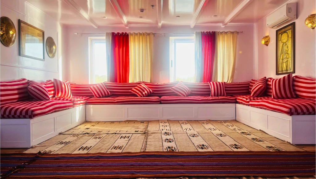 Croisière en Dahabieh sur les eaux sacrées du Nil : une épopée égyptienne, du temple de Karnak aux rives d’Assouan