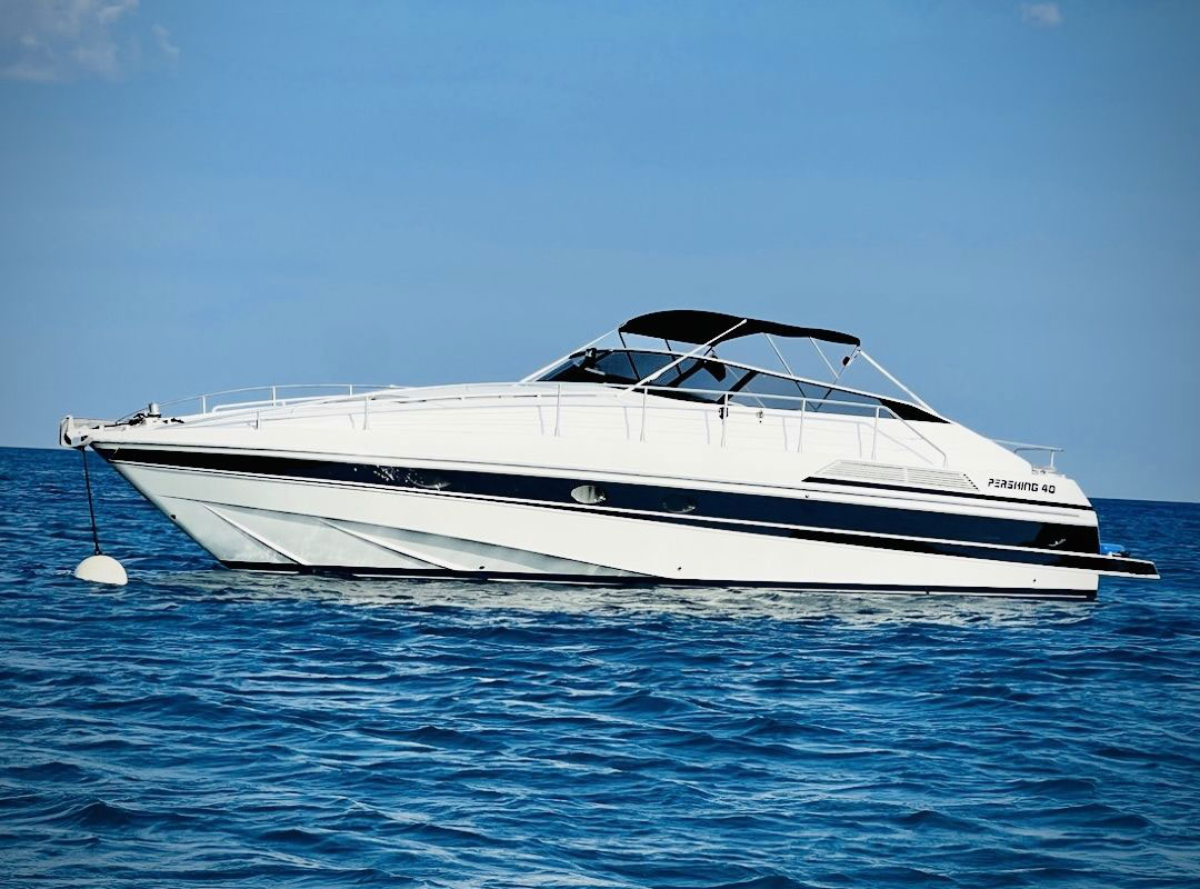 Pershing 40