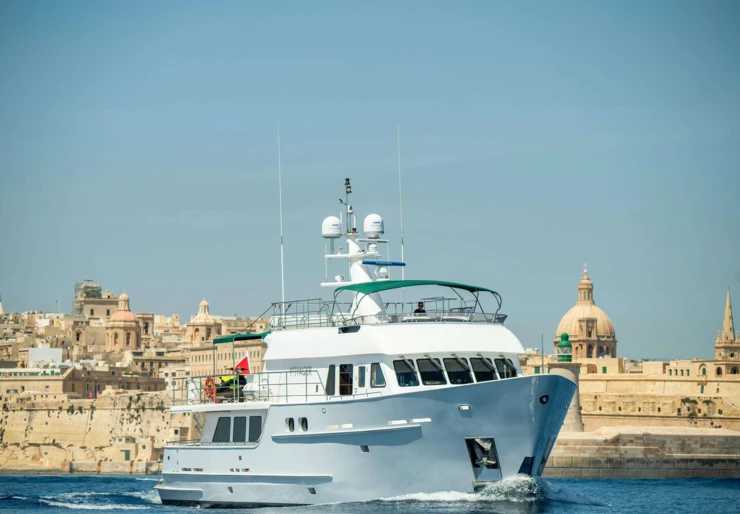 Custom 84 Malta | VOYAGER