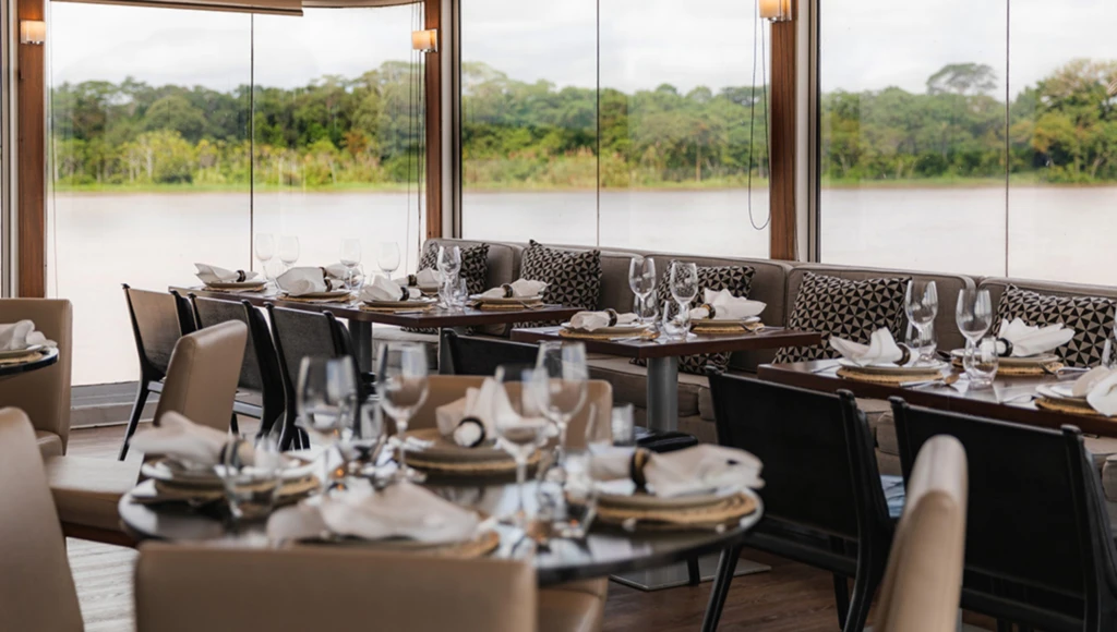 Sur les traces des dauphins roses : croisière de 8 jours en Amazonie entre Marañon et Ucayali