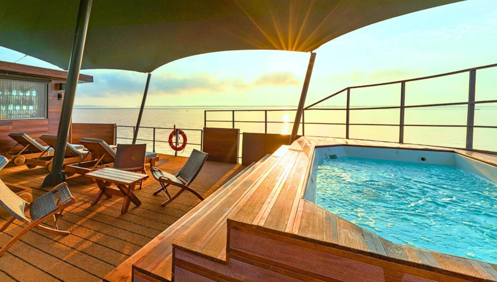 Sur les traces des dauphins roses : croisière de 8 jours en Amazonie entre Marañon et Ucayali