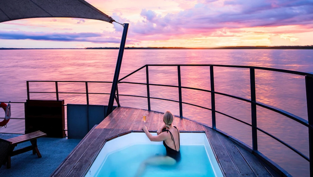 Sur les traces des dauphins roses : croisière de 8 jours en Amazonie entre Marañon et Ucayali