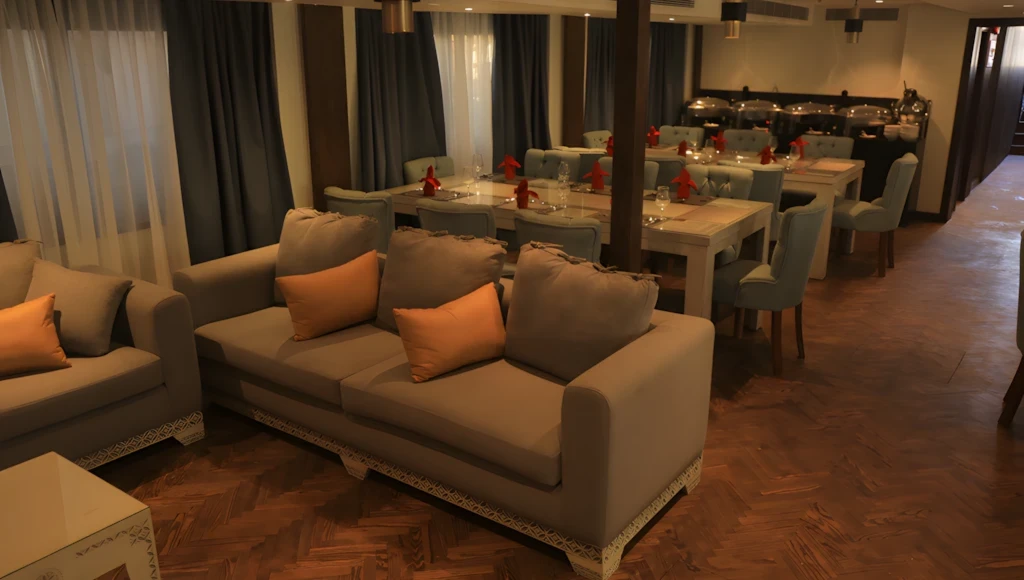 Croisière de 5 jours en dahabieh au cœur de l’histoire pharaonique égyptienne, avec visites des plus beaux sites