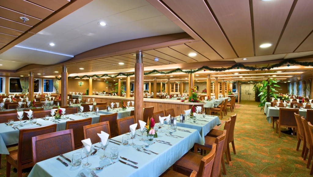 Polynesisches Abenteuer: 13 Tage auf Entdeckungsreise zu den Archipelen der Marquesas, Tuamotu und Gesellschaftsinseln