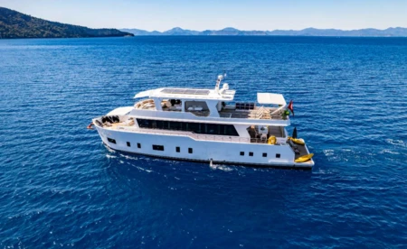 M/Y Lila