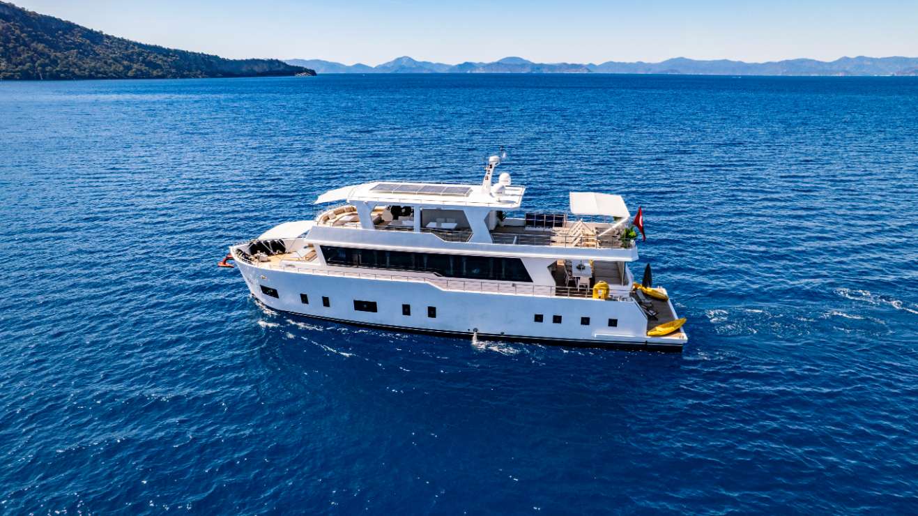 M/Y Lila