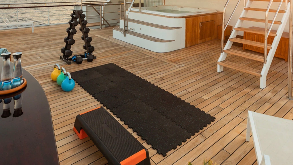 12-tägige Odyssee durch die indonesischen Inseln: Zwischen spektakulären Tauchgängen, einzigartiger Tierwelt und lokalen Traditionen