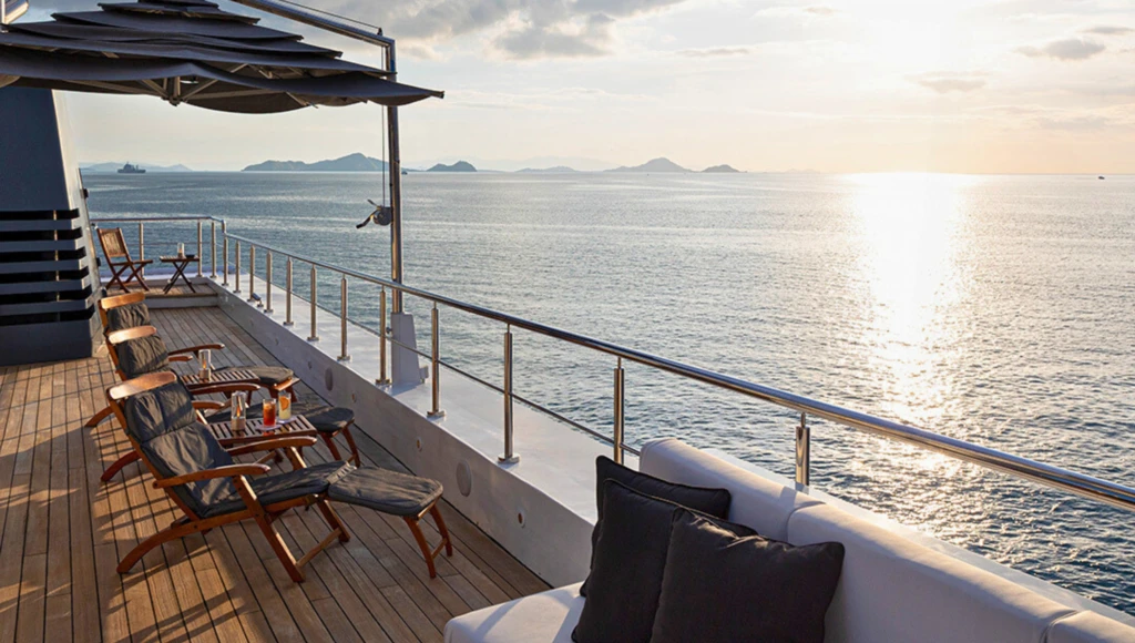 12-tägige Odyssee durch die indonesischen Inseln: Zwischen spektakulären Tauchgängen, einzigartiger Tierwelt und lokalen Traditionen