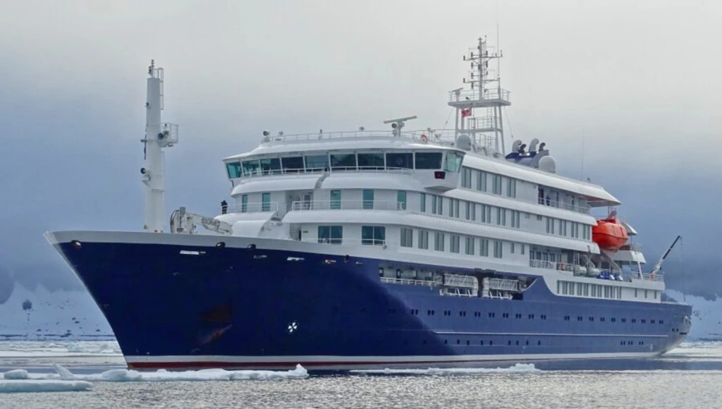 Spitzbergen, zwischen Meer und Eis: Reise ins Herz der Arktis und in die wilden Welten des hohen Nordens