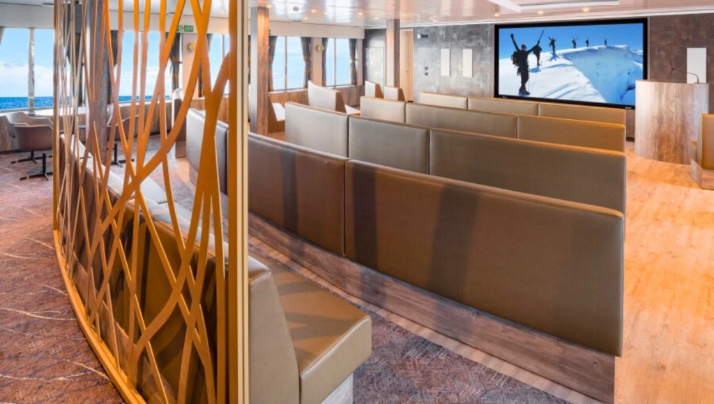 Spitzbergen, zwischen Meer und Eis: Reise ins Herz der Arktis und in die wilden Welten des hohen Nordens