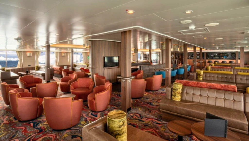 Spitzbergen, zwischen Meer und Eis: Reise ins Herz der Arktis und in die wilden Welten des hohen Nordens