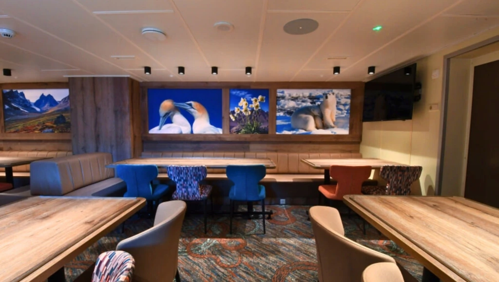 Expedición de 8 días al norte de Svalbard: entre fiordos helados, paisajes espectaculares y fauna salvaje