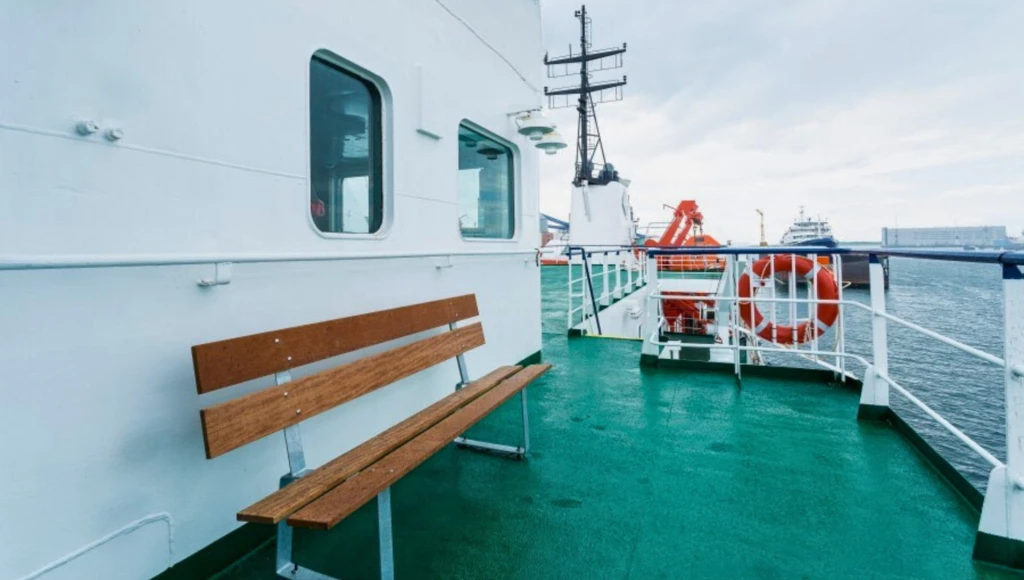 Expedición de 8 días al norte de Svalbard: entre fiordos helados, paisajes espectaculares y fauna salvaje