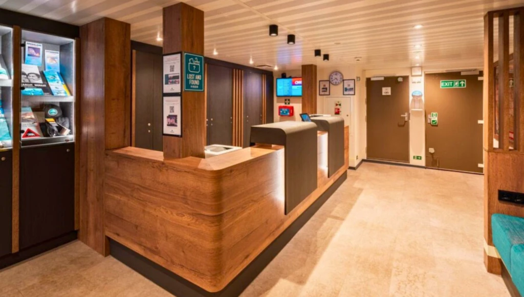 Expedición de 8 días al norte de Svalbard: entre fiordos helados, paisajes espectaculares y fauna salvaje