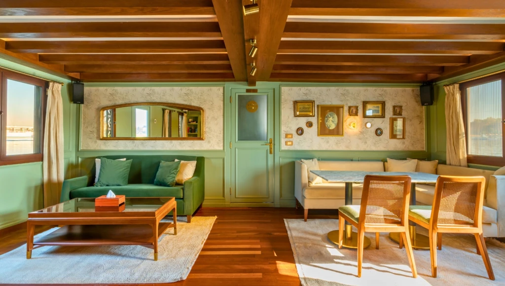 An exceptional 8-day trip on the Nile in a private dahabieh, between ancient splendors and timeless landscapes