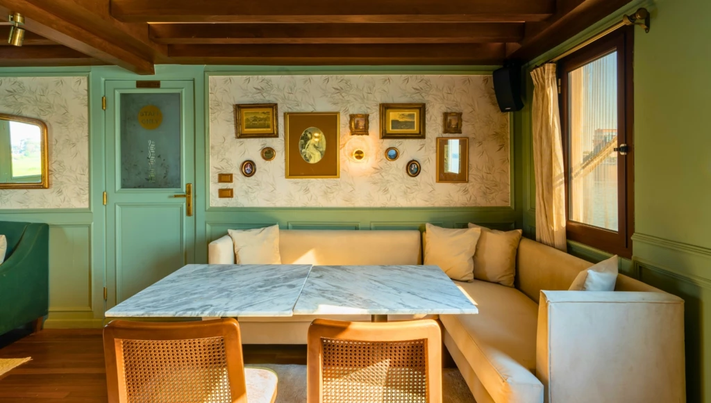 An exceptional 8-day trip on the Nile in a private dahabieh, between ancient splendors and timeless landscapes