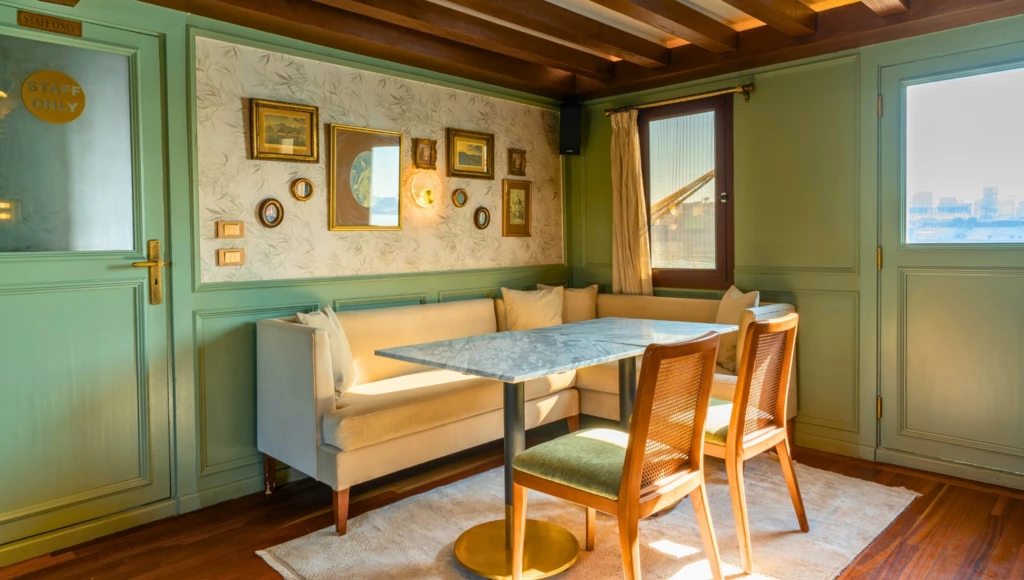 An exceptional 8-day trip on the Nile in a private dahabieh, between ancient splendors and timeless landscapes