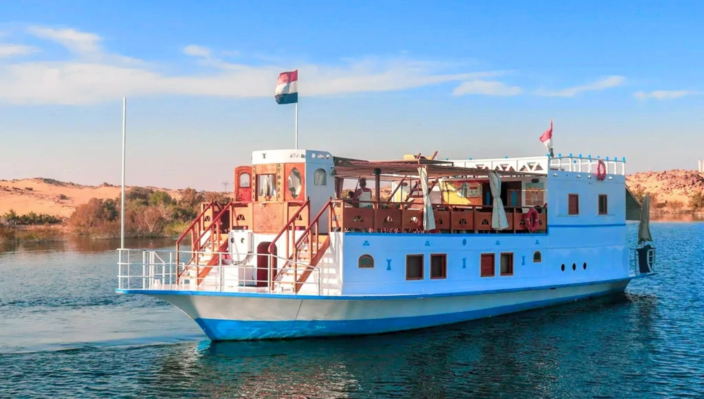 Trois nuits de magie sur le Lac Nasser : des colosses d'Abou Simbel au temple de Kalabsha