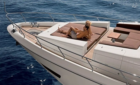 Azimut 84
