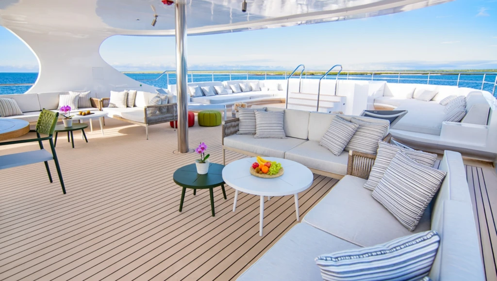 Évasion maritime d’exception en 5 jours : cap sur les secrets de Floreana et les joyaux de Mosquera, à la découverte envoûtante des Galápagos